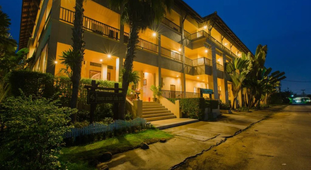 Khaolak Mohintara Resort, Забронировать Курортный отель Отели Южного Таиланда с парковкой, Парковка