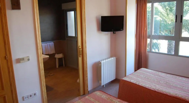 Трёхместный номер Standard Hotel Santa Faz