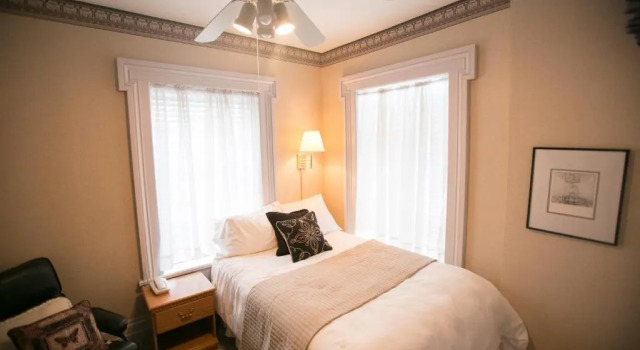 Люкс с красивым видом из окна The Mount Vernon Inn