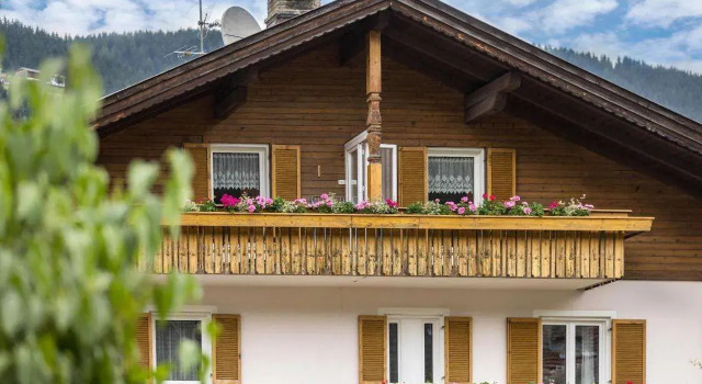 Apt Hofer Marianna