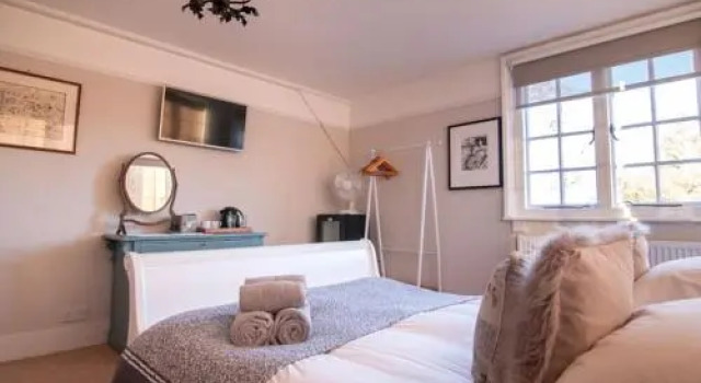 Red Cottage BB, Забронировать Дом для отпуска Отели Исторического графства Суссекса с парковкой, Парковка