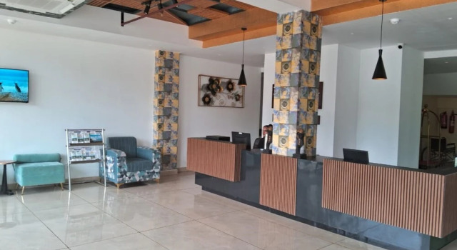 Goroomgo Portola Hotel By Parkside Dharamshala, Забронировать Отель Отели штата Химачал-Прадеш с парковкой, Парковка