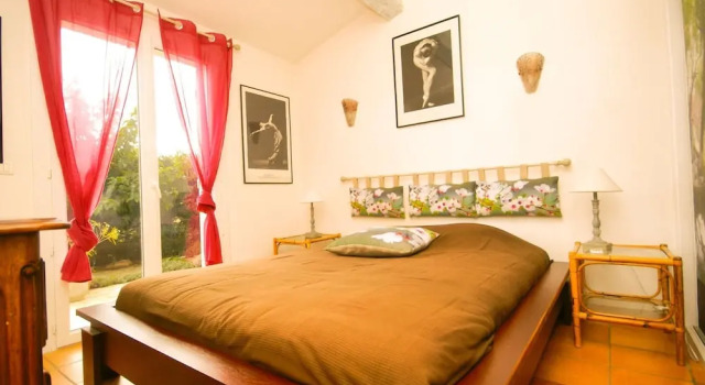 Romantic Holiday Home With a Small Private Pool, Located in the Provence, Забронировать Отель Драгиньян Вар, рядом с Ронское американское кладбище и мемориал