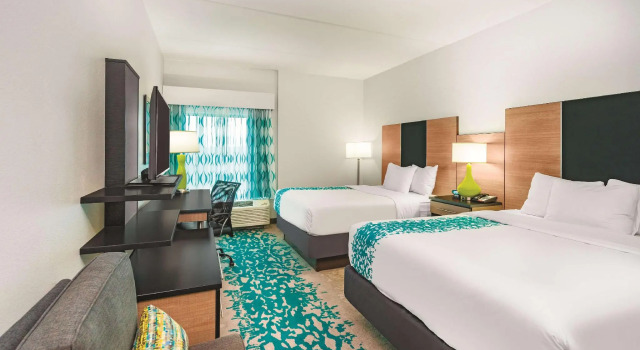 Четырёхместный номер Standard La Quinta Inn & Suites by Wyndham Cleveland near Lee Univ