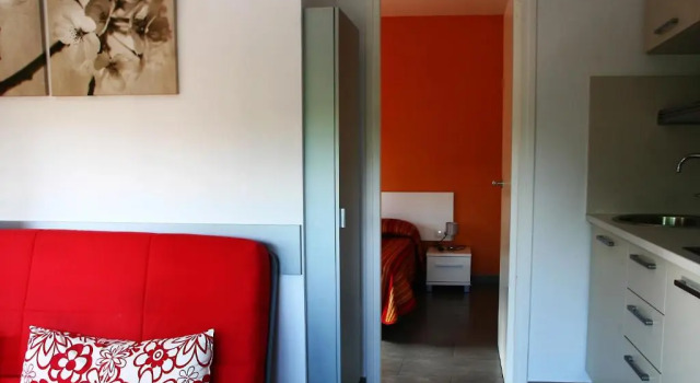 Carmelita, Prenota Hotel La Vall d'en Bas 