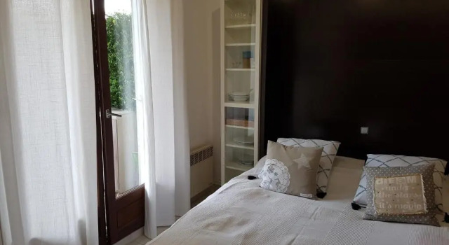 Appartement 2 pièces rez-de-jardin à 2 pas de la plage et de la thalasso, Забронировать Апартаменты/квартира Кабур 