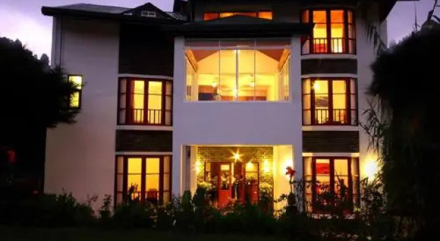 Glenfall Reach Hotel, Забронировать Отель Нувара-Элия 