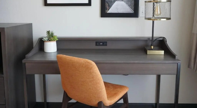 Люкс Oxford Suites Chico