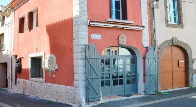 Charmant studio dans le centre historique de Vias