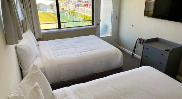 Economy Doppel Zimmer mit Blick auf den Park Oceanic Hotel & Barefoot Tiki Bar