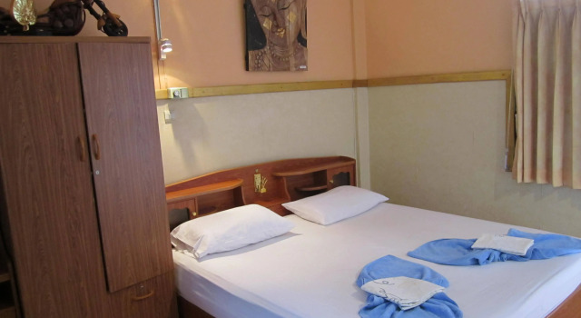 Hollanda Montri Guesthouse