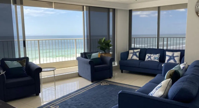 Апартаменты с 3 комнатами Beachside Tower Apartments