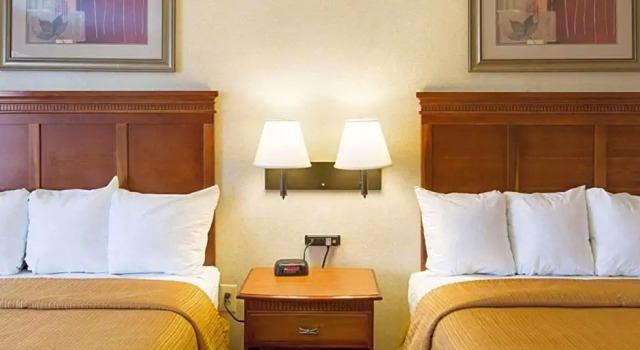 Номер Standard Quality Inn Takoma Park