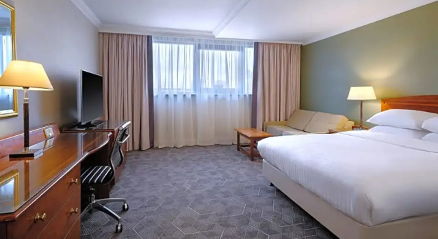 Номер Standard Delta Hotels by Marriott Liverpool City Centre