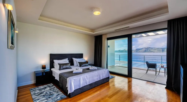 Вилла с 4 комнатами с видом на море Villas Anita