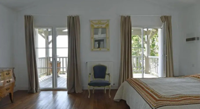 Коттедж Villa De La Plage