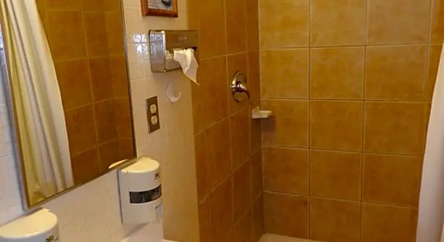 Четырёхместный номер Standard Discovery Lodge