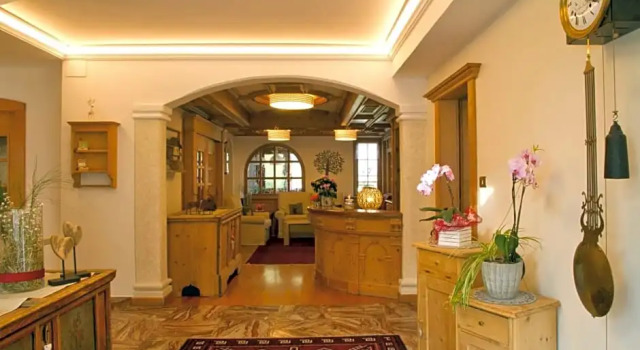 Hotel MIOL, Забронировать Отель Отели Мареббе 3 звезды, 3*