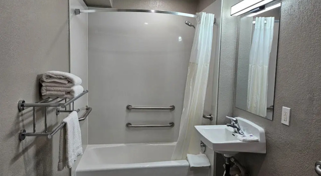 Трёхместный номер Standard Motel 6-Westminster, CA - North