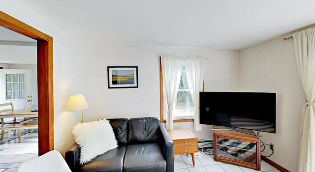 Eastham Gem Home 4 Bedrooms 1.5 Bathroom Home, Забронировать Дом для отпуска Истхем Полуостров Кейп-Код