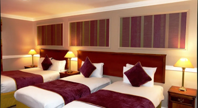 Трёхместный номер Standard Ashbourne Court Hotel