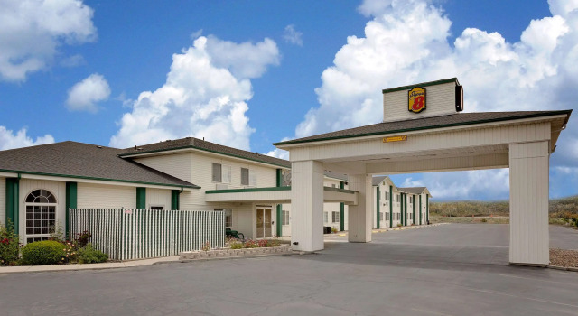 Super 8 by Wyndham Battle Mountain, Boek Mini-hotel Hotels in Missouri met zwembad, Zwembad