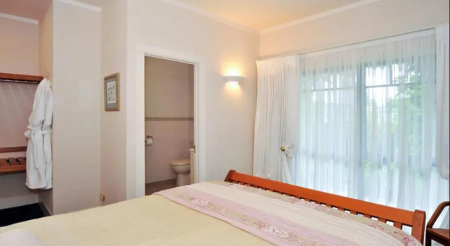 Olive Rabbit - Boutique Bed & Breakfast, Забронировать Бутик-отель Терейнджи 
