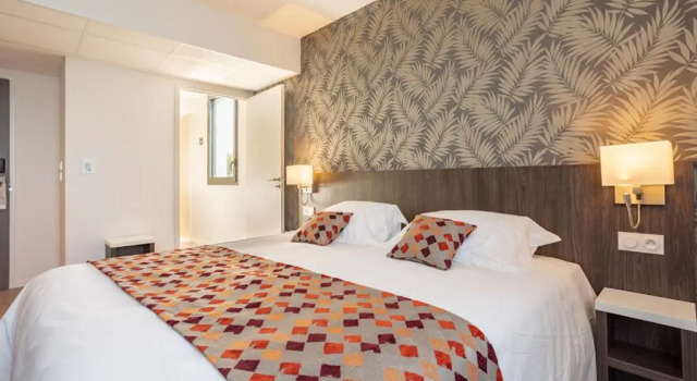 Двухместный номер Superior Brit Hotel Ploermel - Hotel de lHippodrome