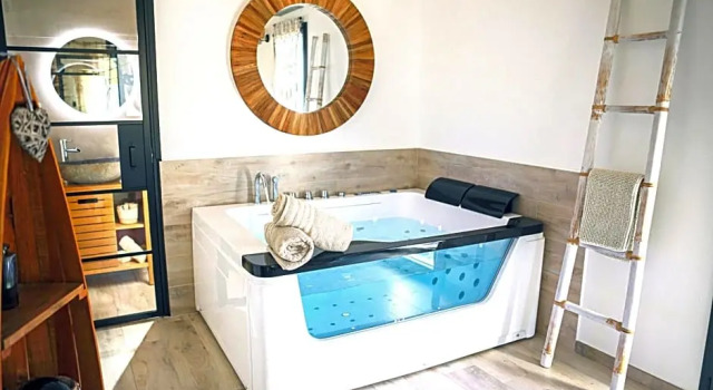 Villa CoCoon - Love room cocooning & 50 nuances, Réserver Complexe hôtelier Cuges-les-Pins Bouches-du-Rhône