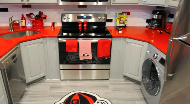 Люкс Georgia Gameday Center