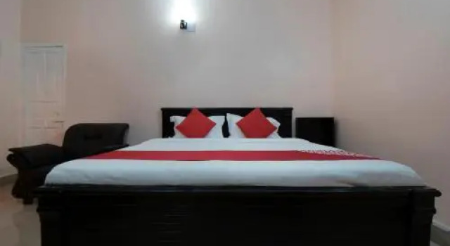 Oyo 26590 Chandra Manor, Rezervovat Hotel Patna Bangalore