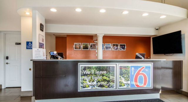 Motel 6 Vancouver, WA