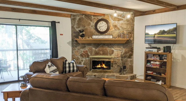 New Listing! Mountain Marvel W/ Fireplace 3 Bedroom Condo