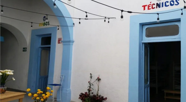 Santa Lucha Hostel