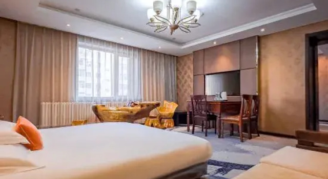 Люкс Huayi Oriental Hotel (Harbin Central Street Subway Station Harbin Station)