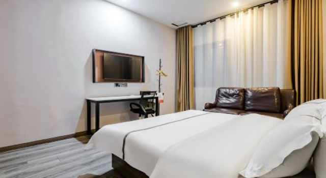 Люкс Superior ibis budget Saint-Maximin