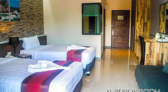 Четырёхместный номер Superior AC Sport Center & Hotel