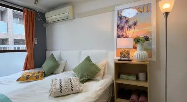 Shinjuku Yotsuya Sanchome Station 7-minute walk Hawaiian Double Bed Charm Room 1R