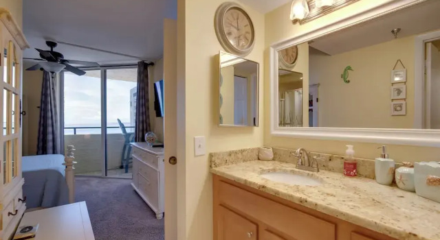 Апартаменты Waterfront Hudson Condo w/ Amenity Access!