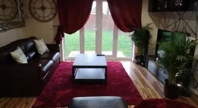 Nightingale Gardens - 4 Bed Detached House - Manchester, Buchen Sie Ferienwohnung Glossop Derbyshire