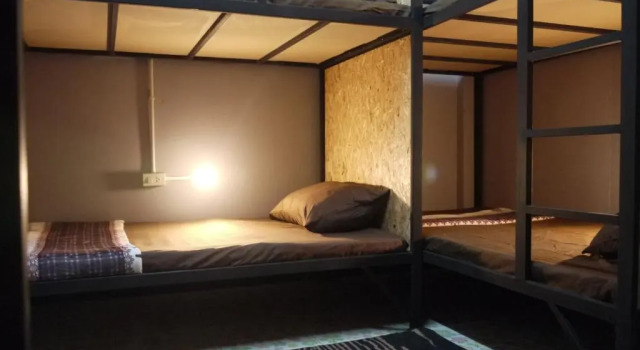 Кровать в общем номере Asleep Hostel