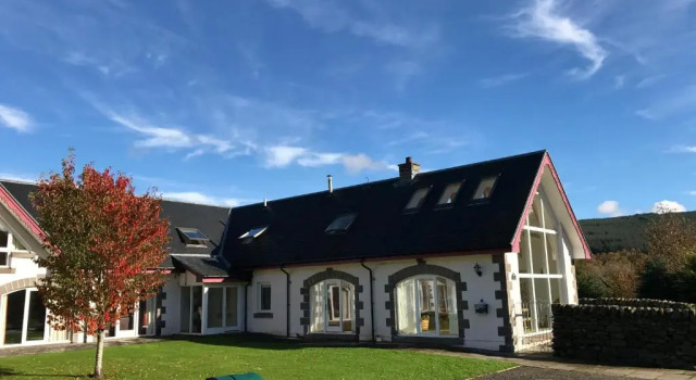 Коттедж с 4 комнатами Errichel House and Cottages