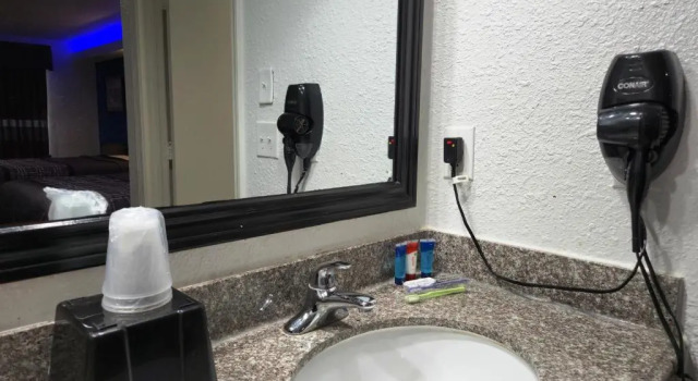 Номер Deluxe Express Inn Tomball