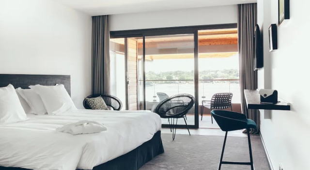 Двухместный номер Superior Hôtel & Spa Villa Seren