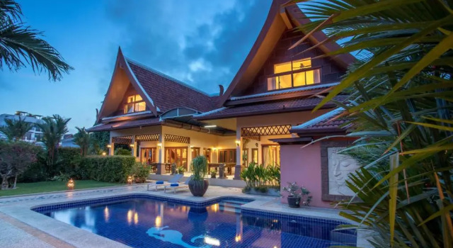 Вилла Beautiful 5BR Villa Felicity, Pool & Garden, near Naiharn