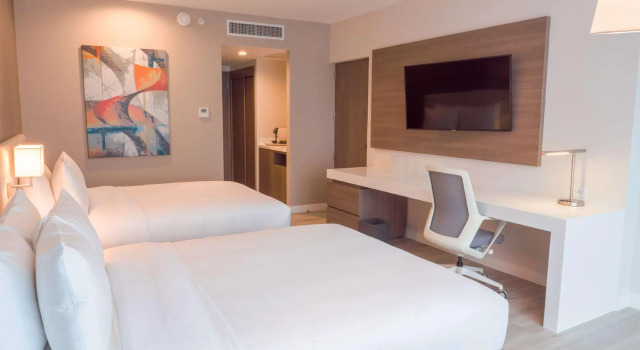 Четырёхместный номер Standard Hilton Garden Inn Santa Ana, San Jose