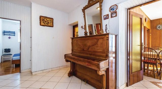 Awesome Apartment in Senj With 3 Bedrooms and Internet, Prenota Appartamento Segna 