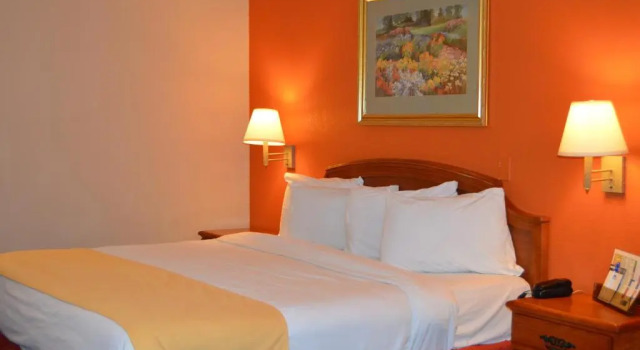 Номер Standard Americas Best Value Inn Gainesville TX