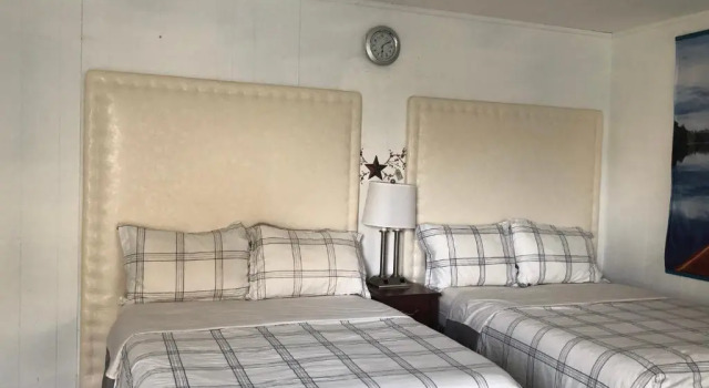 Семейный номер Standard Manor Motel