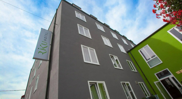 RiKu Hotel